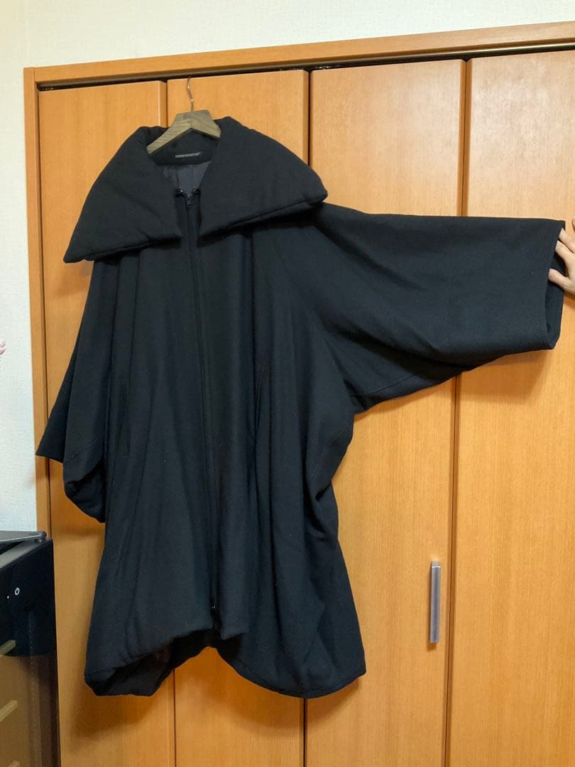ヨウジヤマモト(Yohji Yamamoto) コレクション　コート　レディース