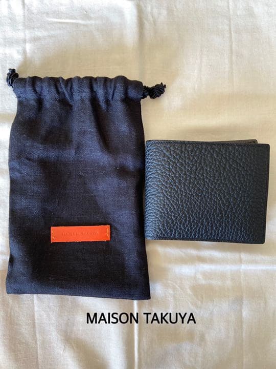 メゾンタクヤ　折り財布