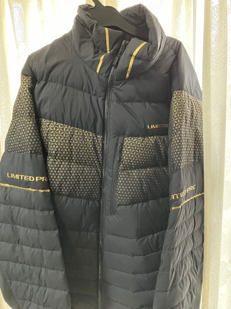 ほぼ未使用品　LIMITED PRO ダウンスーツ　3XL