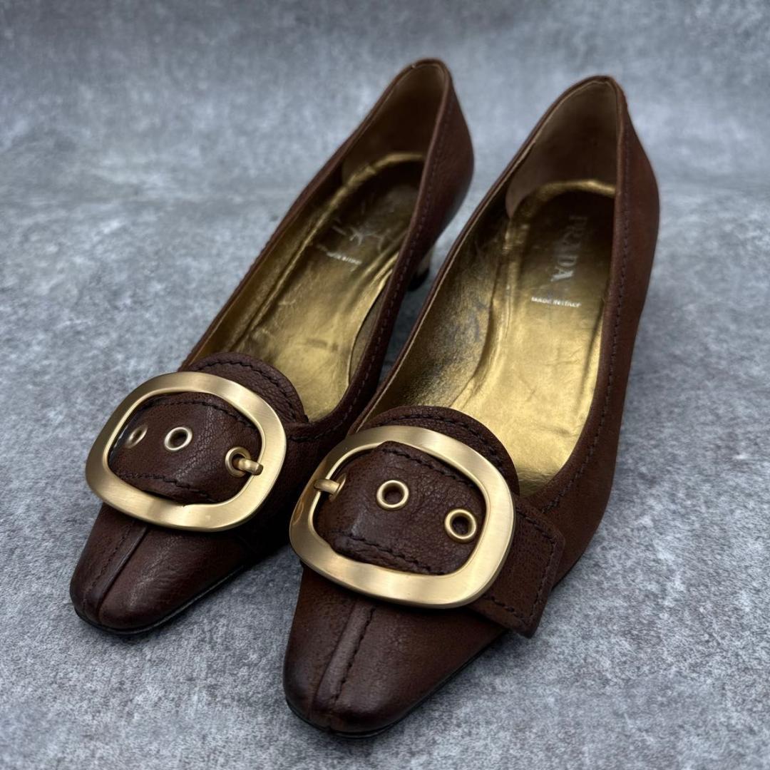 靴 Vintage Prada GOLD Buckle Pumps Sz 37