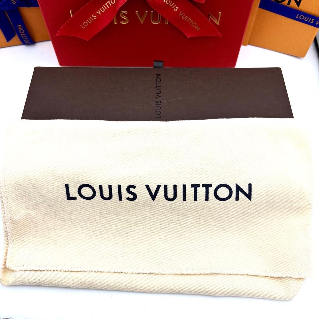 ☆極美品☆箱付☆ルイヴィトン 長財布 モノグラムトリヨン ジッピーウォレット 黒