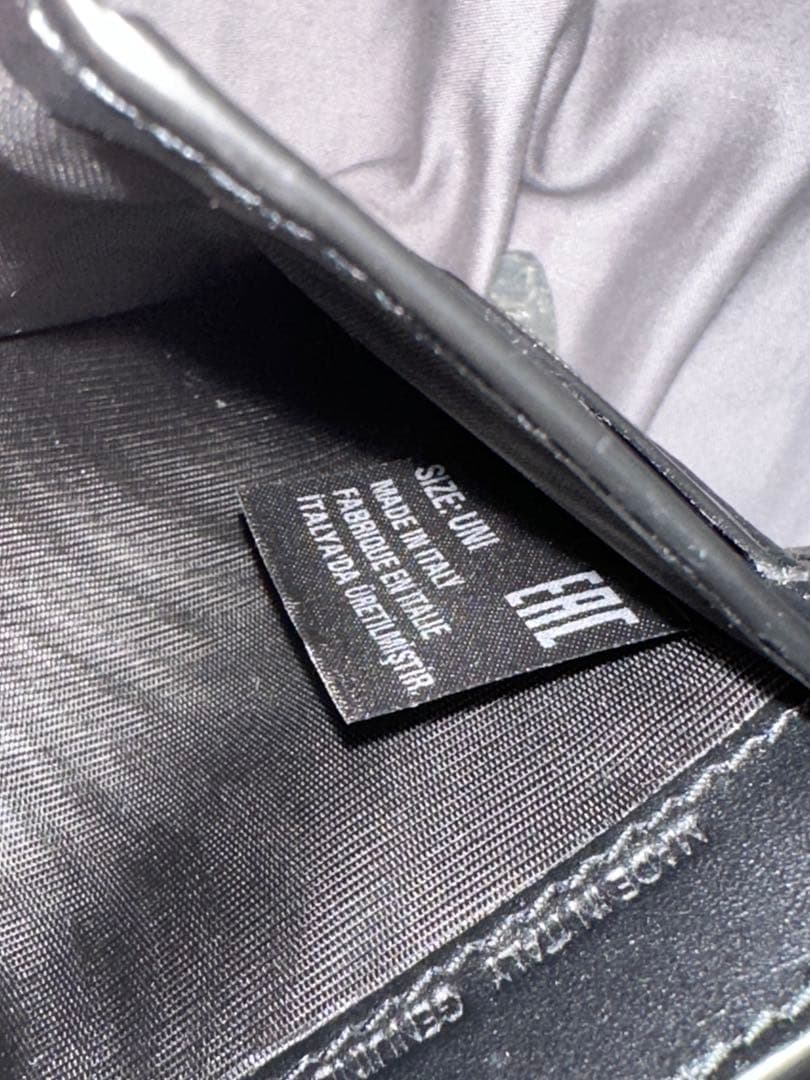 メゾンマルジェラ 三つ折り財布 レザー 黒　SA3UI0017