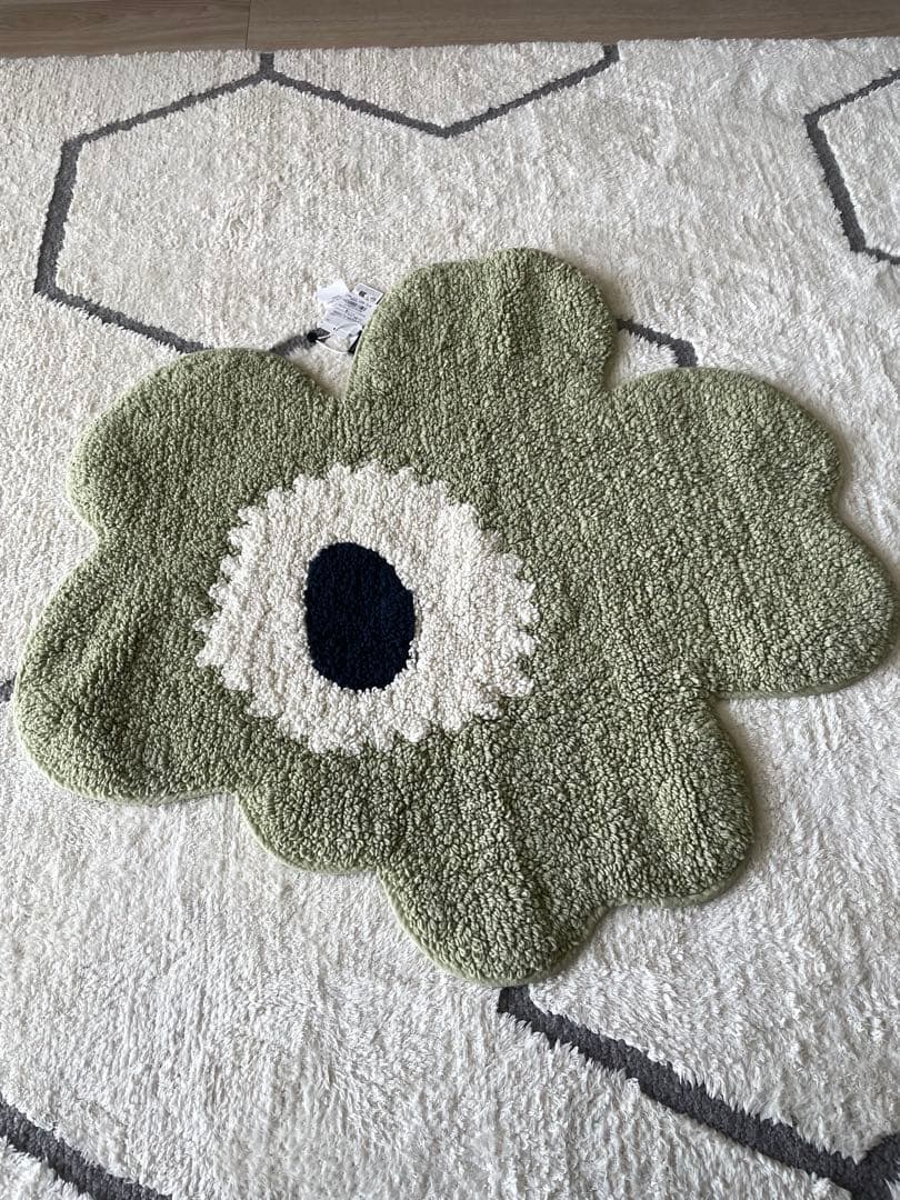 マリメッコ 花形バスマット 52249-4-73555