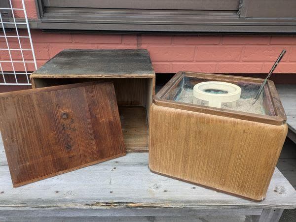 Y【中古】昭和レトロ 木製 囲炉裏 五徳 古道具 火鉢？専用木箱有り