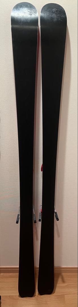 m*i様 Salomon スキー板 レッド 付属ストック