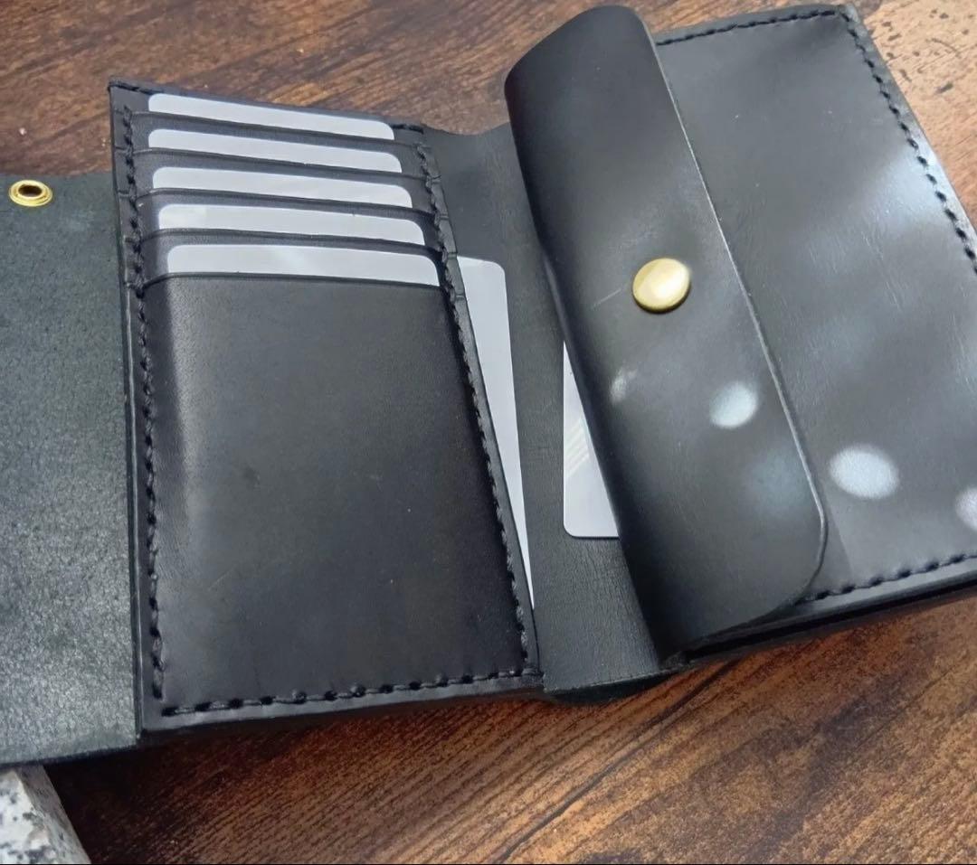 三つ折り トラッカーウォレット ブラック レザー ミドルサイズ