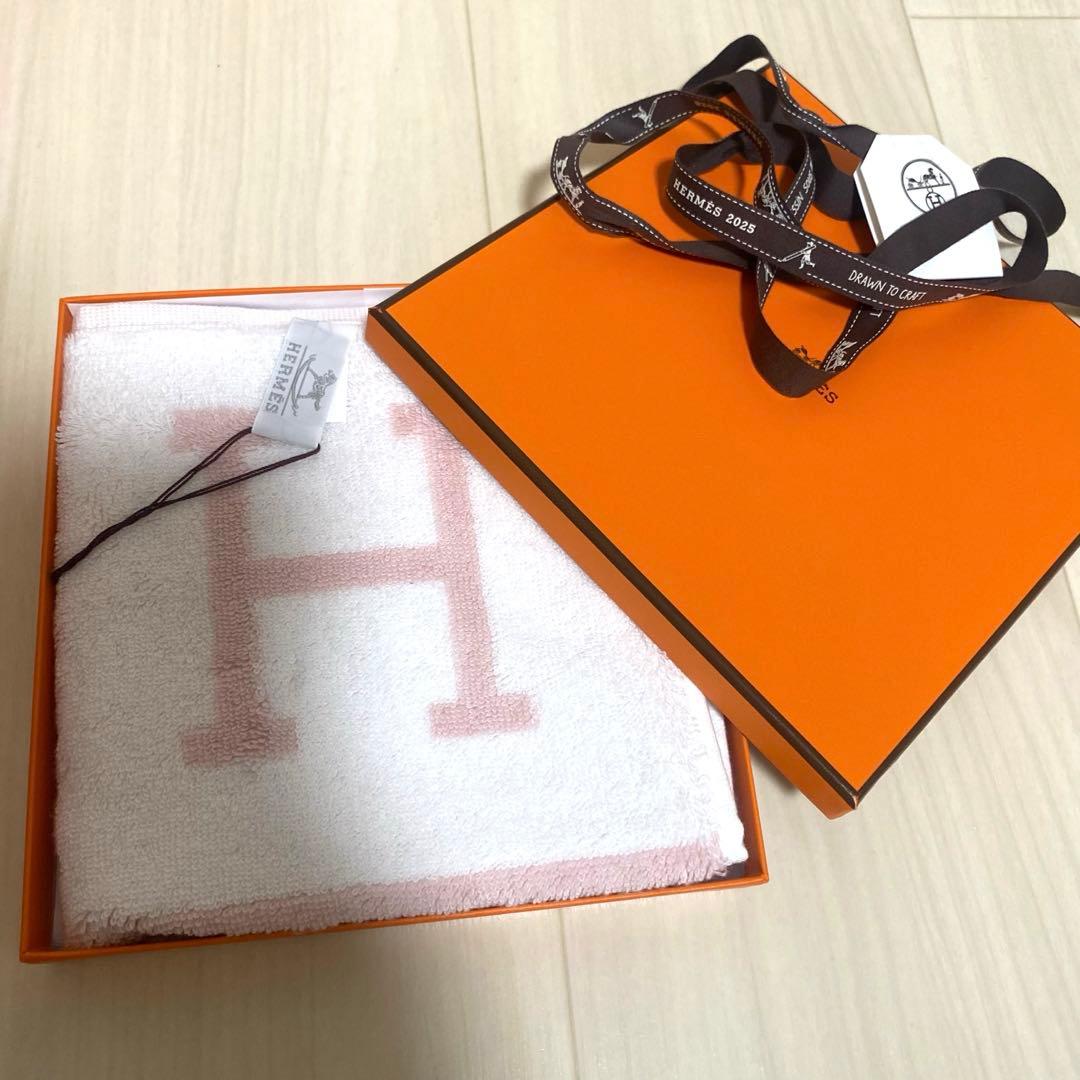 【新品未使用】HERMES ハンドタオルピンク