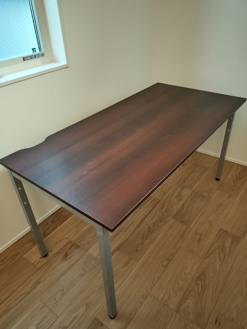 パソコンデスク（幅1400mm/奥行700mm/高さ700mm）