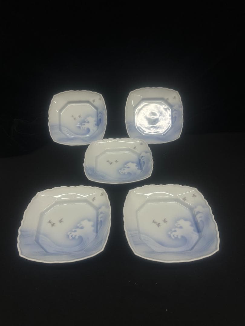 オールド深川製磁、波と鳥の絵柄の磁器皿