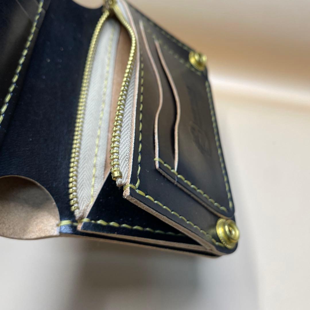 無骨 艶 マチ お札折らずに収納できる手染めミドルトラッカーウォレット BTW