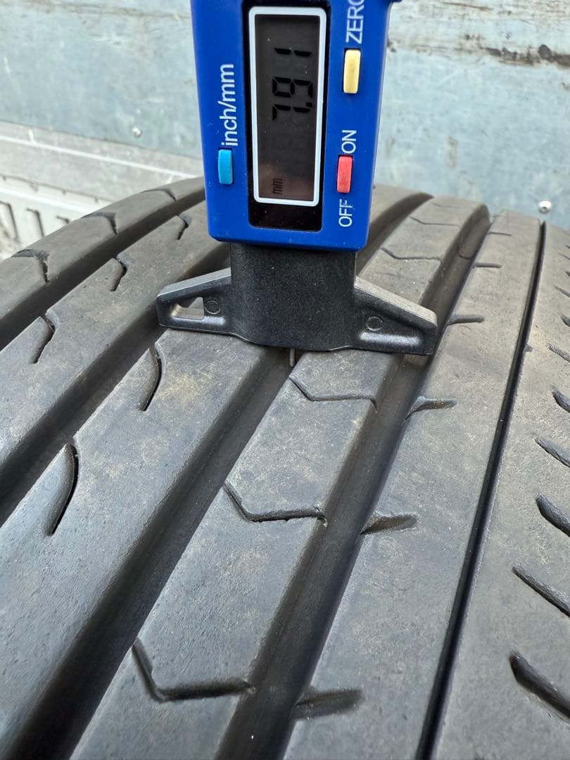 ヨコハマサマータイヤ215／60R17 96H超深溝