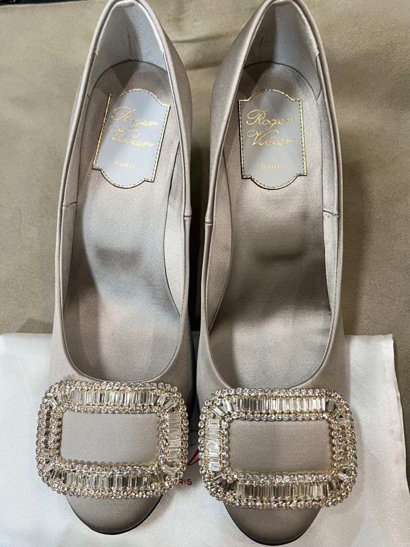 ロジェヴィヴィエ　パンプス