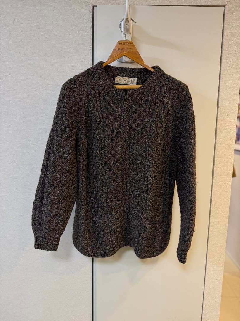 アテナデザイン　ジップアップ　カーディガン