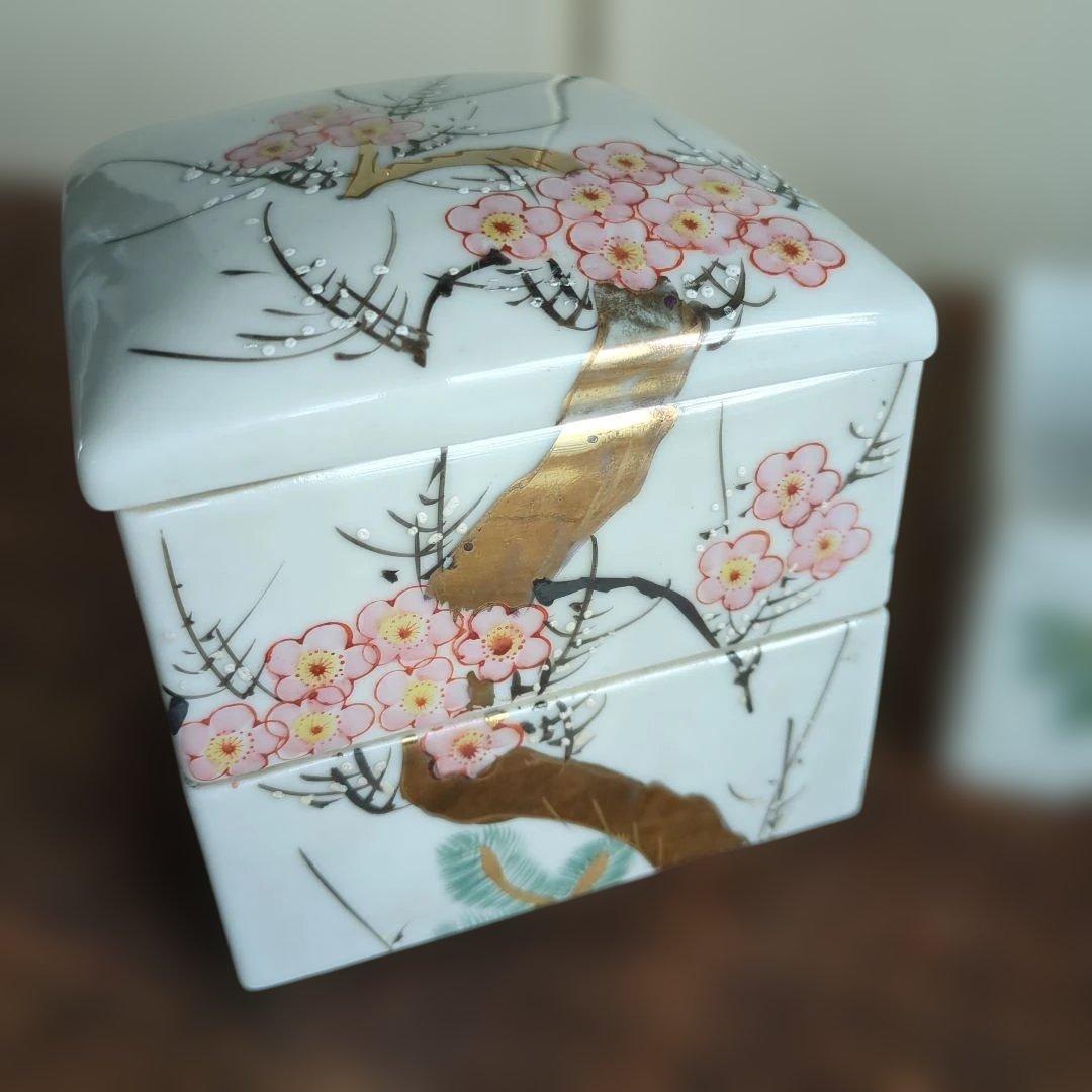 骨董　段重箱　陶器　松竹梅　三段重　アンティーク　物入　おせち