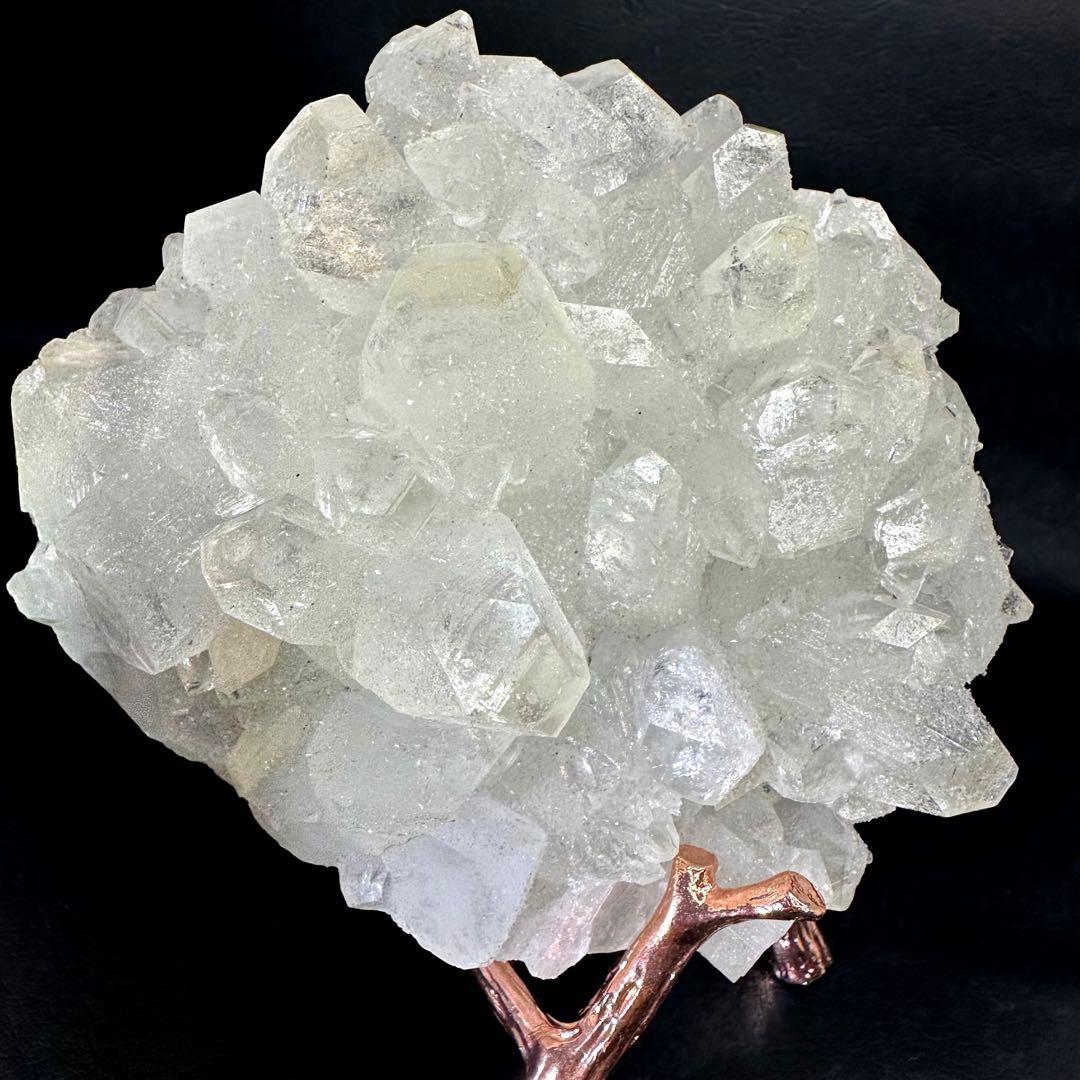 5A級天然石 アポフィライト 虹☆綺 麗☆キラキラ インド産の魚眼石A709