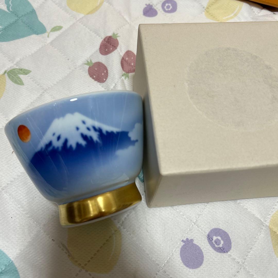 新品レア深川製磁　雲金光明富士アルテウァン　富士山デザイン 茶碗　飯碗