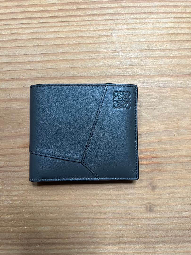 Loewe パズル バイフォールド ウォレット（クラシックカーフ）