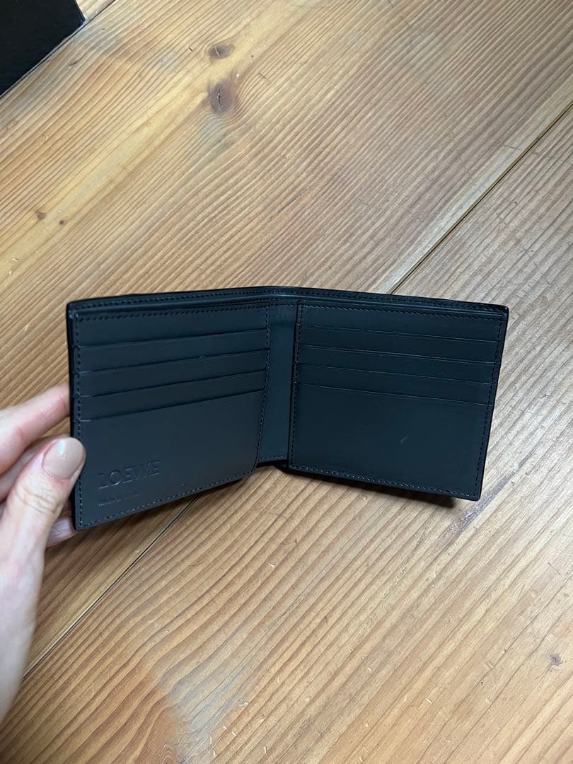 Loewe パズル バイフォールド ウォレット（クラシックカーフ）