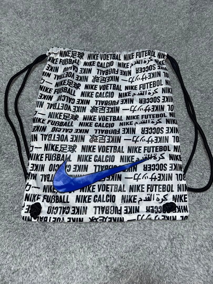 NIKEナイキ　ファントム6 LOW AG エリート ナップサック付き