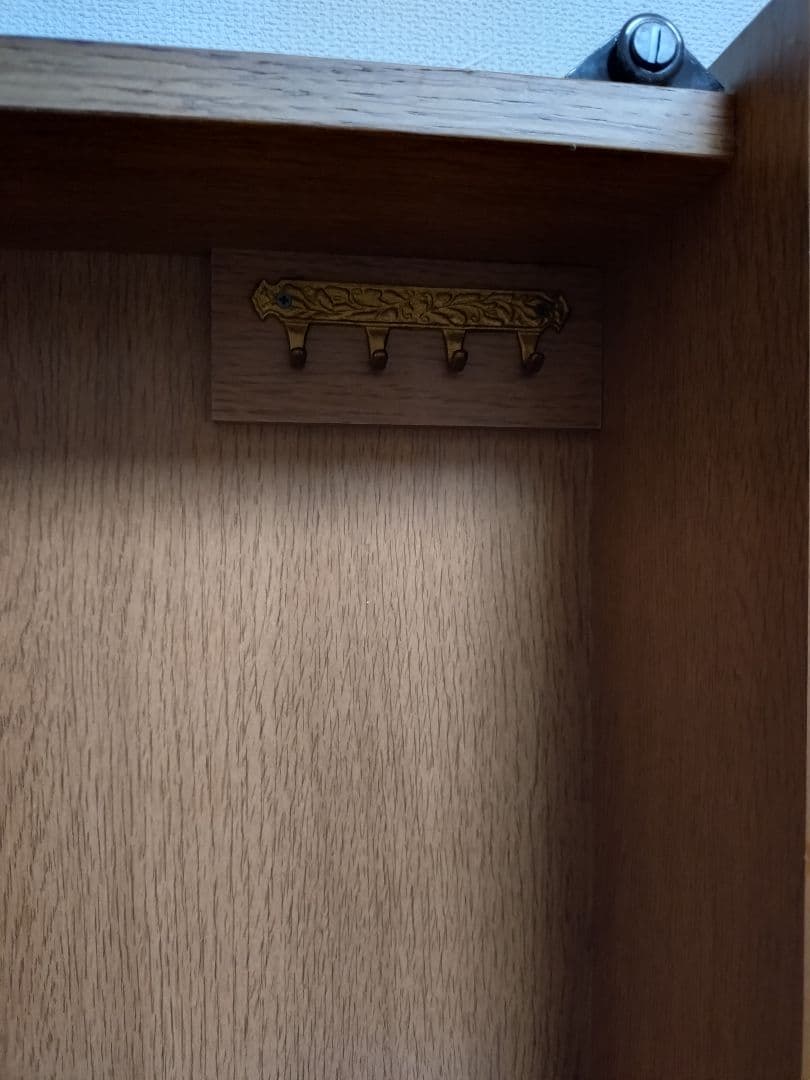 木製 三面鏡ドレッサー（収納たっぷり・鏡裏収納・コンセント付き）