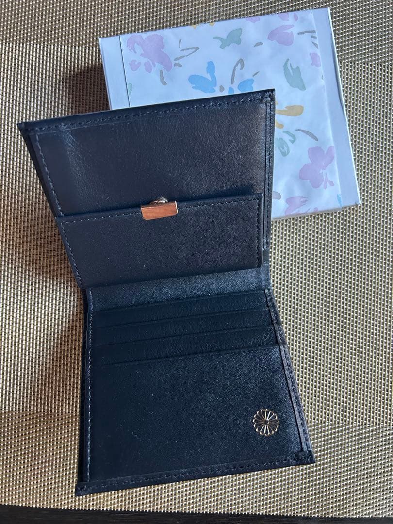 新品★皇居★二つ折り財布★皇居限定 特製　ブラック　黒　本革　人気　２つ折り