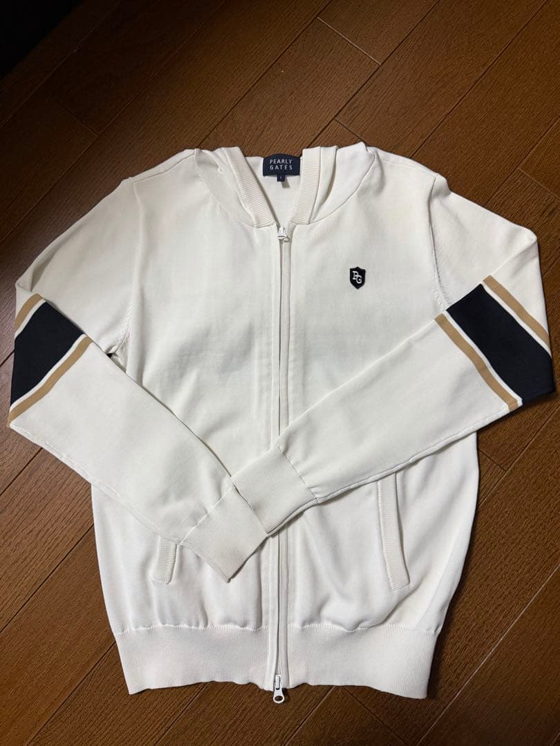 ★限定値下げ★PEARLY GATES フード付きパーカー