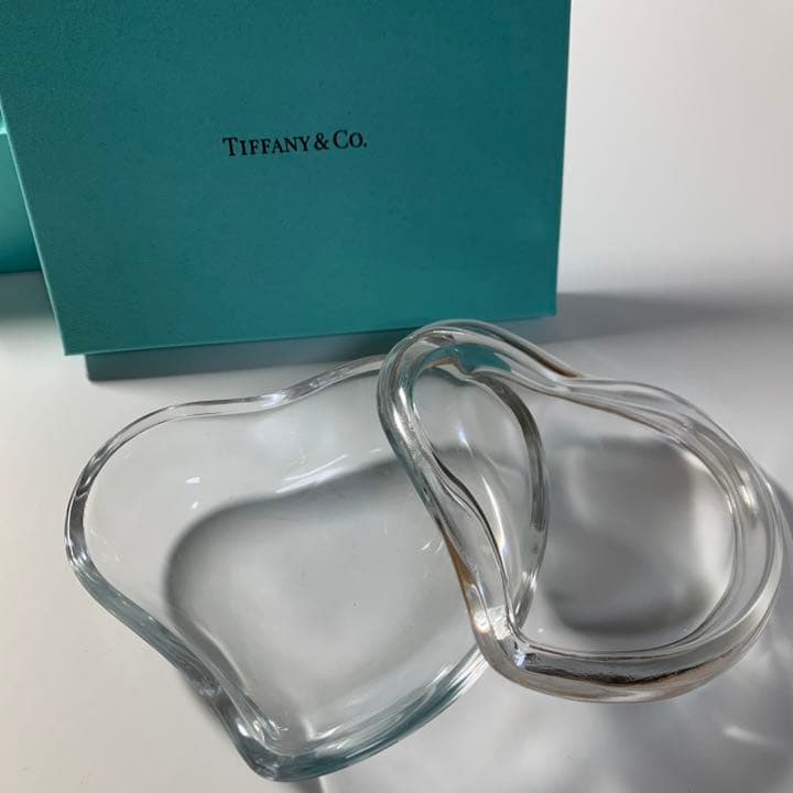 【新品未使用】ティファニー　ハートボックス　ガラス小物入れ
