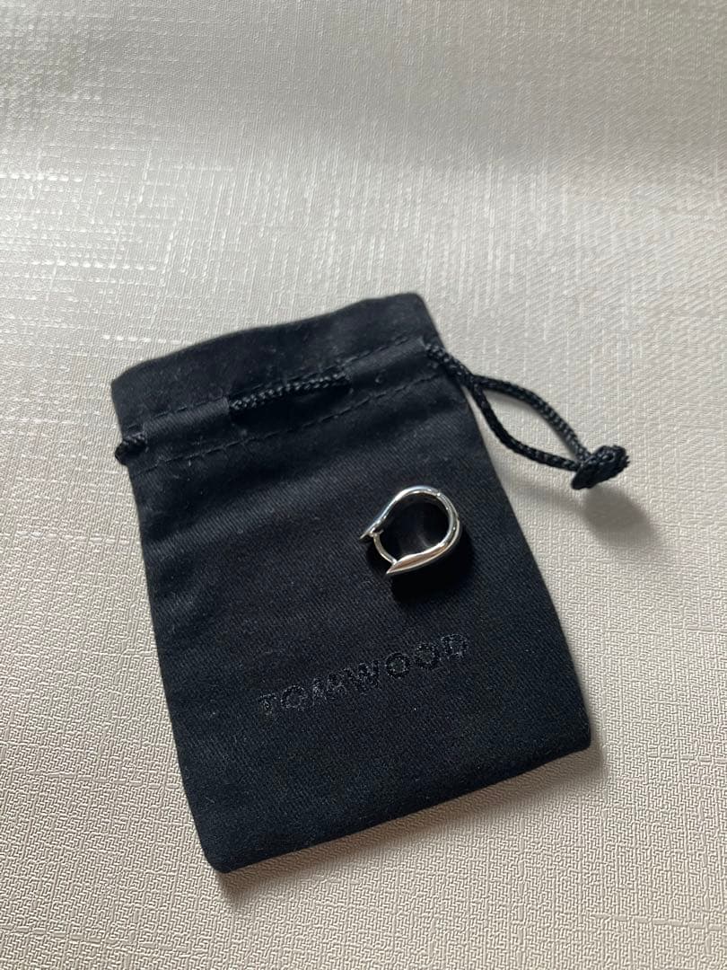 アクセサリー Oyster Hoops Small