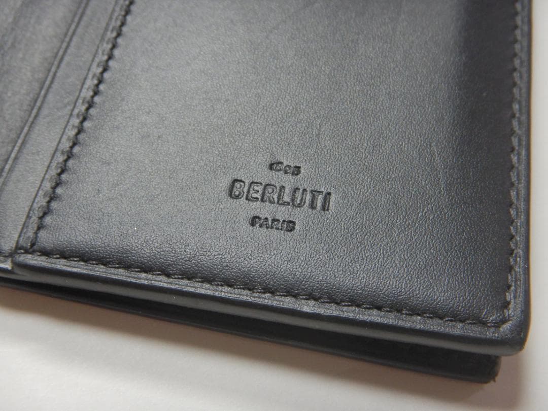 Berluti ベルルッティ カリグラフィ 二つ折り長財布 サンタル ブルー系