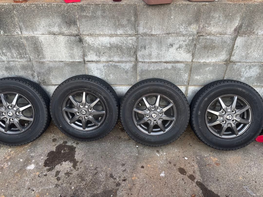 横浜タイヤ12インチ、スタッドレスタイヤ 4本セット