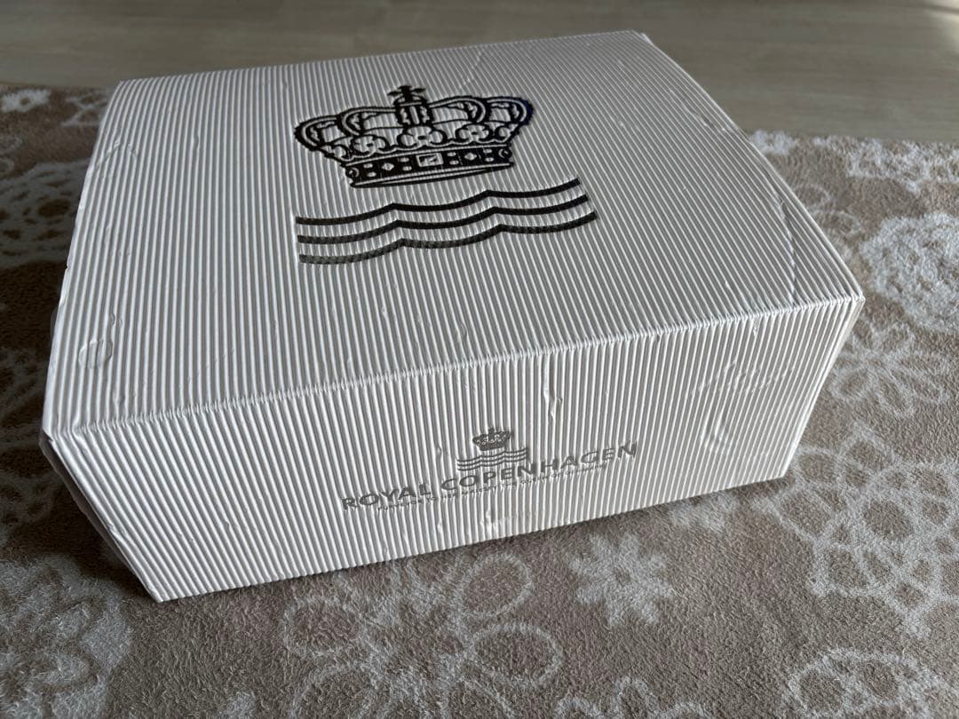 ロイヤルコペンハーゲン　ホワイトフルテッド x シグネチャー　ペア　セット