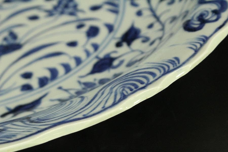 中国美術 纏枝蓮花 水鳥紋 染付大皿 時代物(A577)