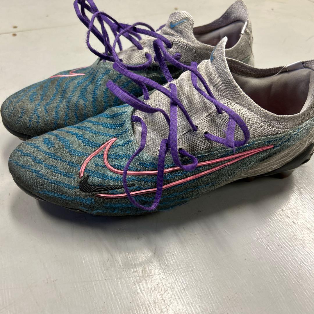 サッカースパイクファントムGX agPro