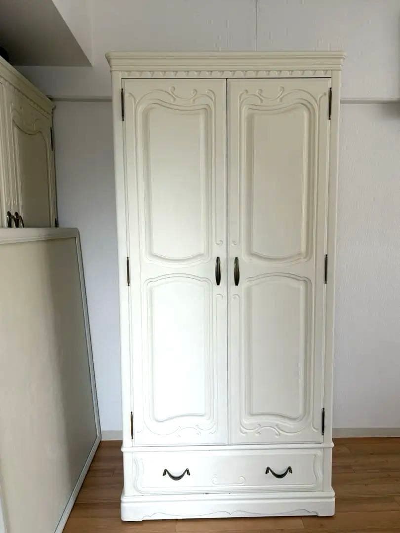 s*s様 【リメイク家具】洋風 婚礼タンス 姿見付き オフホワイト ミルクペイン