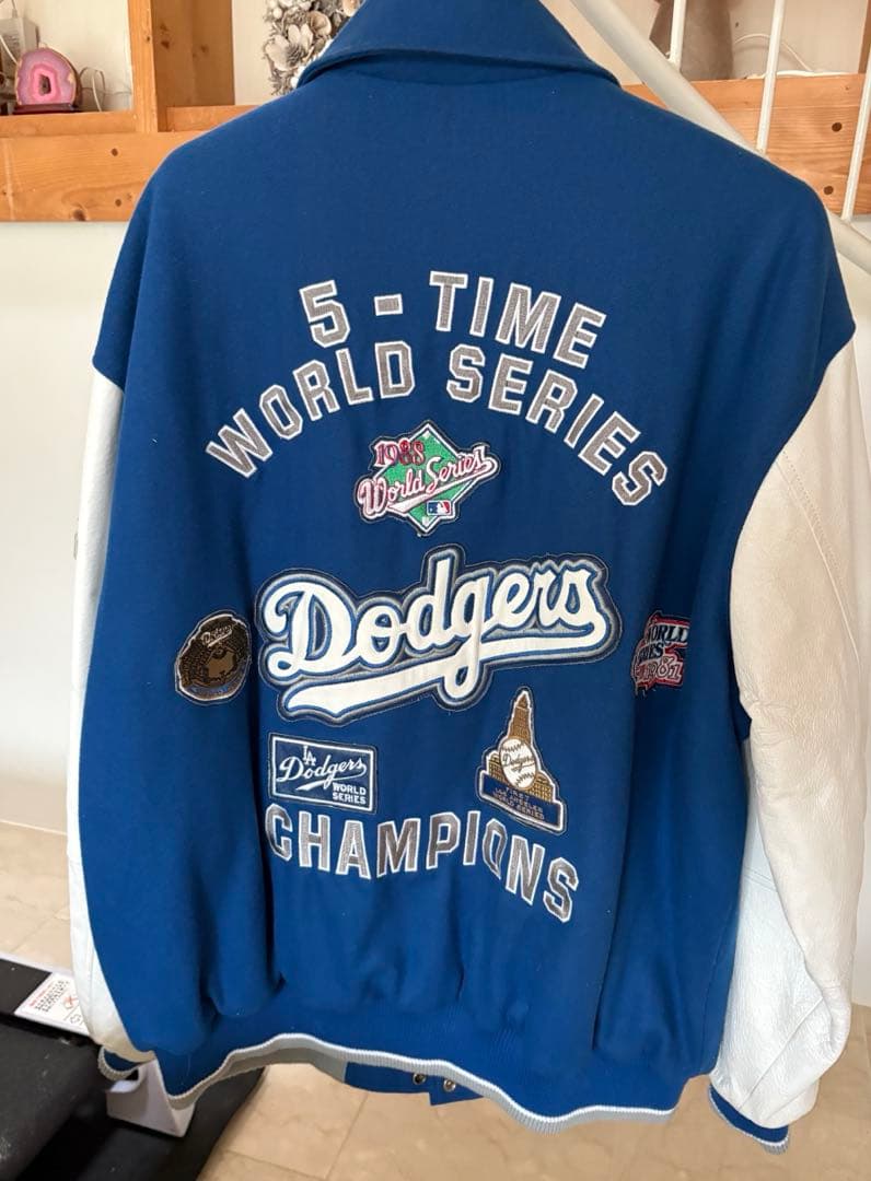 【希少】ロサンゼルス・ドジャース ジャケット スタジャン