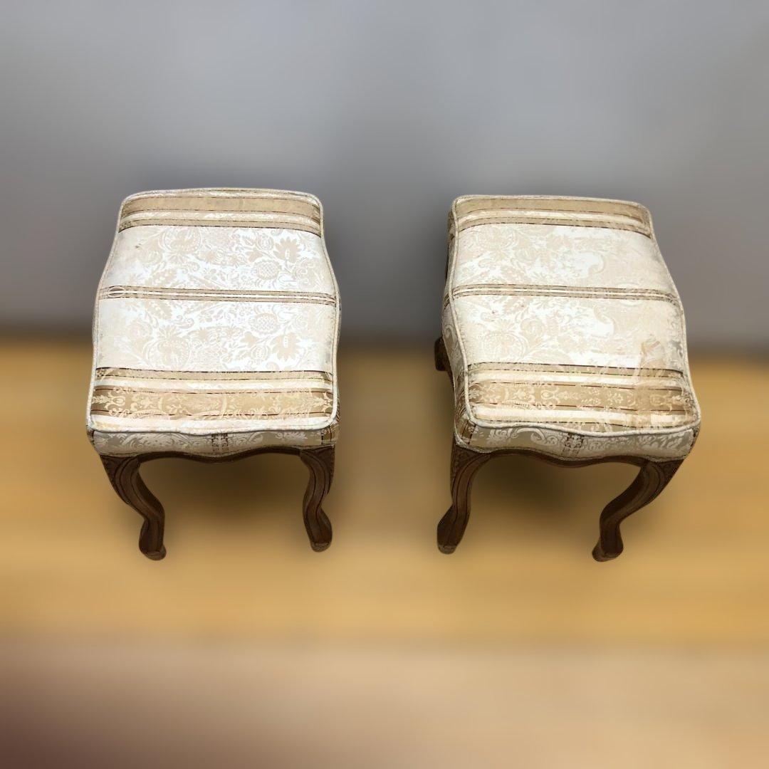 送料無料 猫脚クラシック調スツール2脚セット 彫刻入り木製フレーム 251229