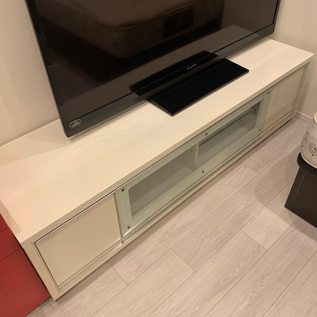 ホワイト木製テレビ台 ガラス扉付き（たのメル便込み）