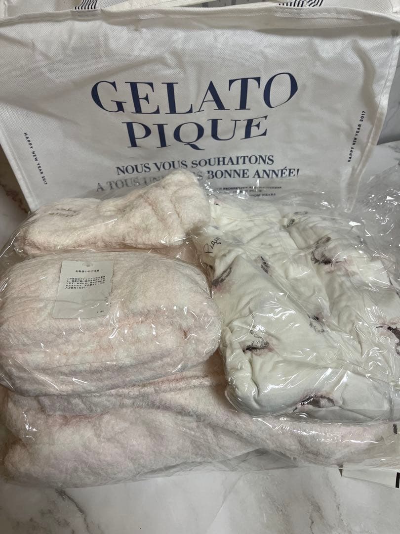 k*d様 GELATO PIQUE 2017年福袋　1個　フリーサイズ