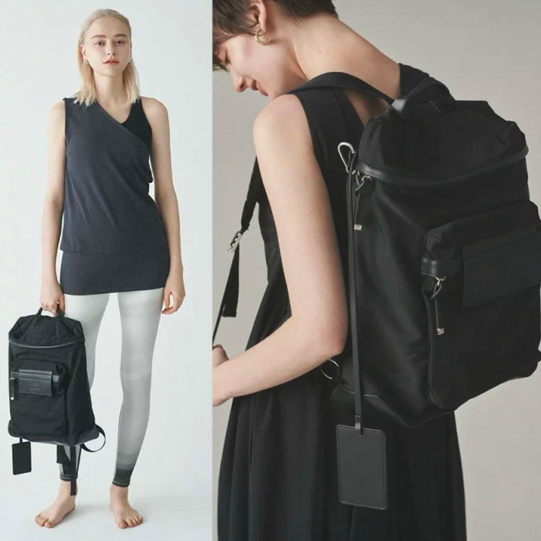 美品　emmi エミ　撥水ベーシック リュック バックパック　パスケース付き