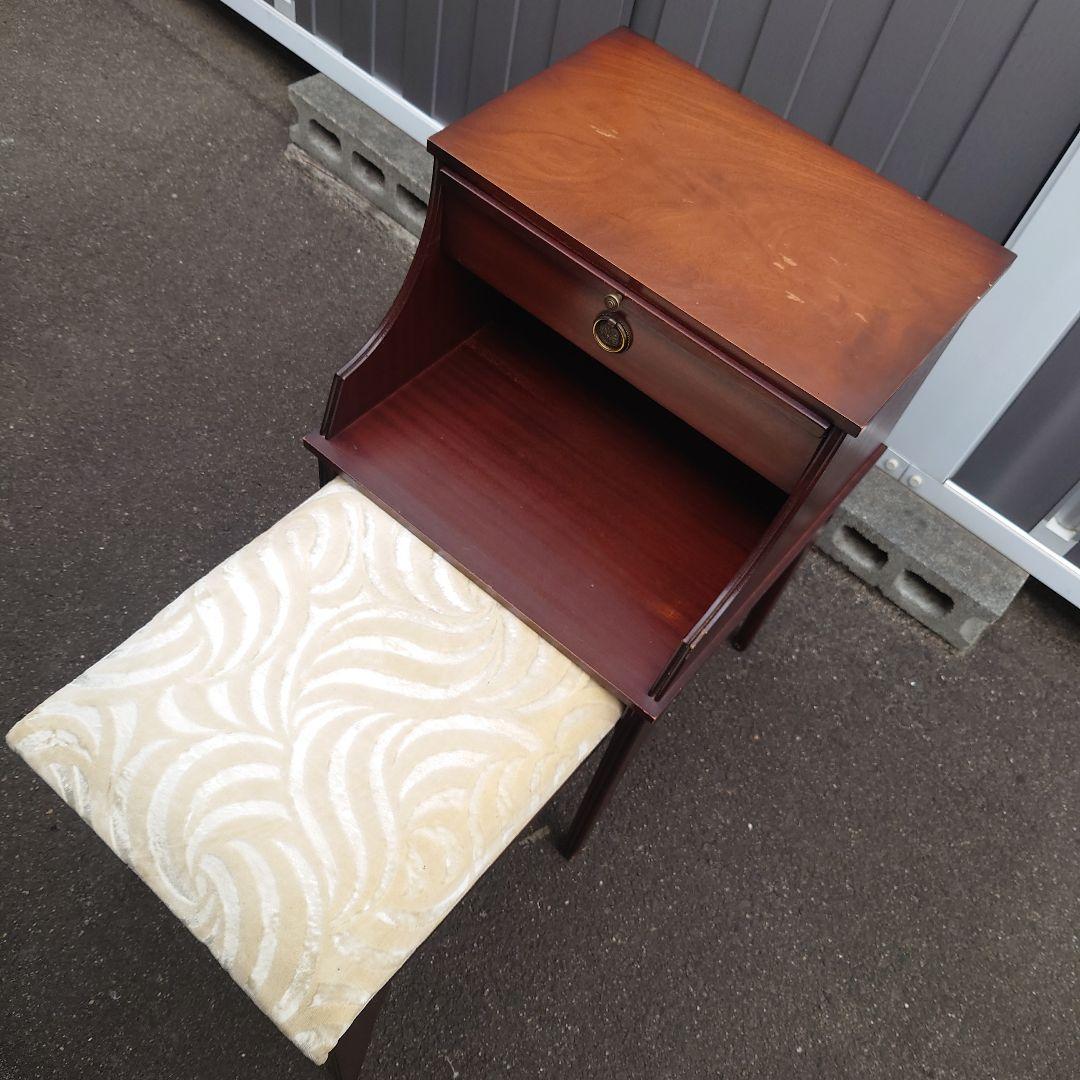 イギリスビンテージ　CHiPPY TELEPHONE SEATS