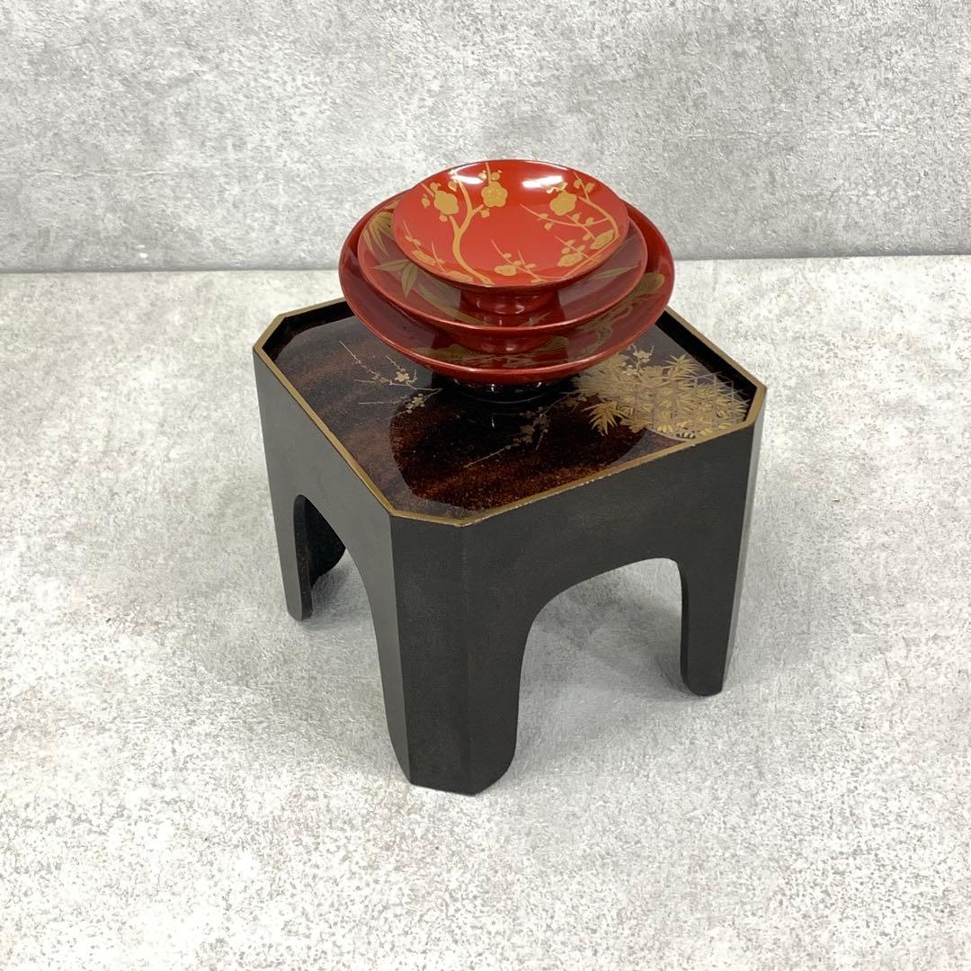 盃台 三ツ盃 台付 松竹梅 漆器 酒器 蒔絵 金彩 正月 祝