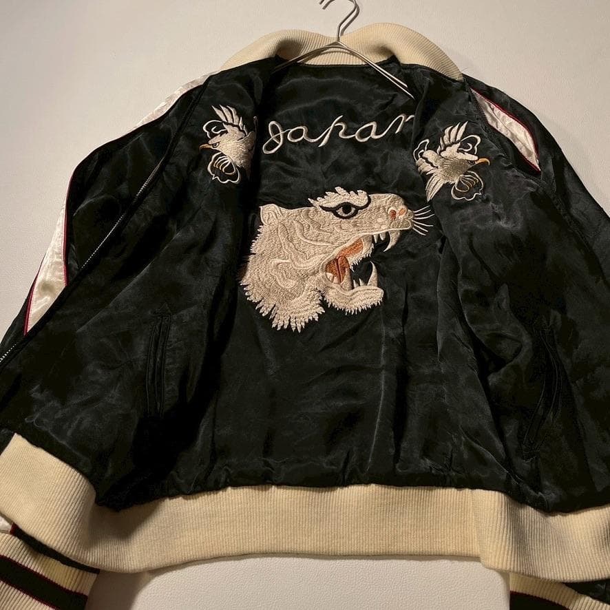 【ティー】花旅楽団 SCRIPT スカジャン リバーシブル 大阪 虎 鷲