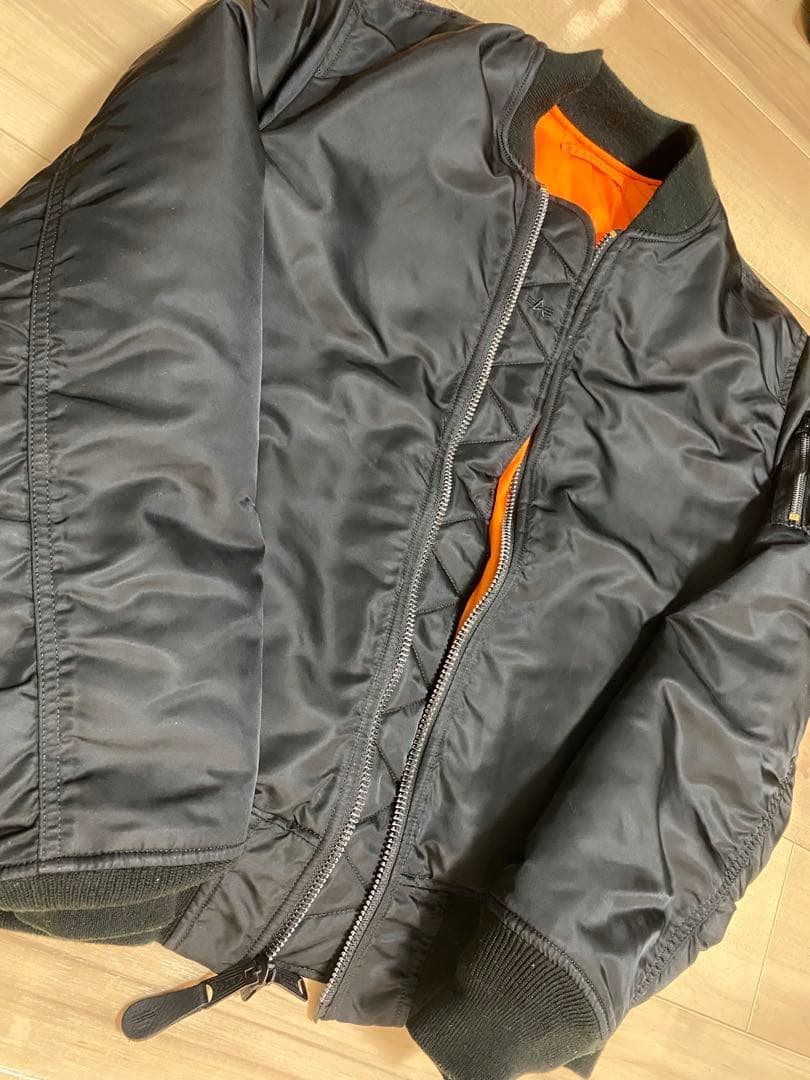 ALPHA INDUSTRIES MA-1 Lサイズ　ブラック