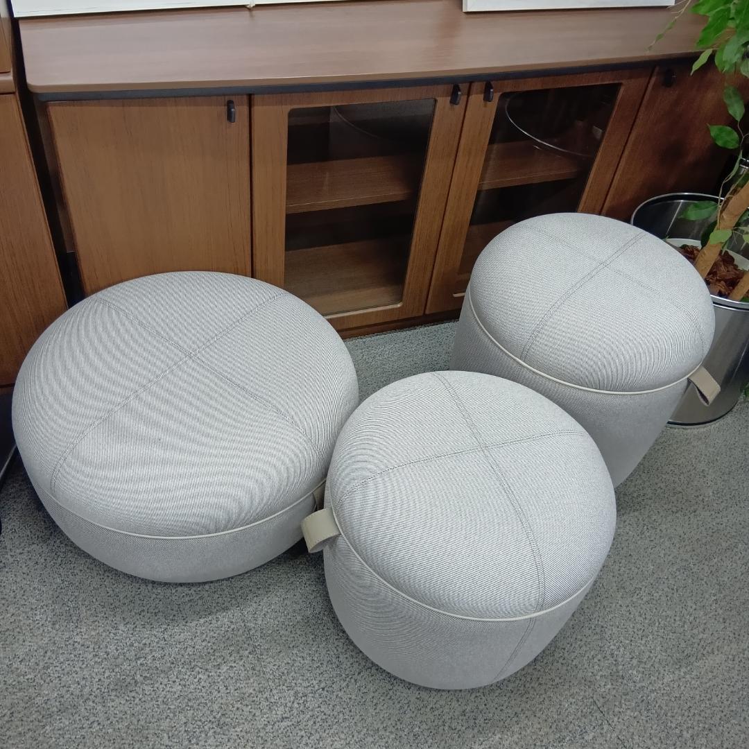 【展示品2025年製】3点セット オカムラ ライブス プーフ Pouf スツール