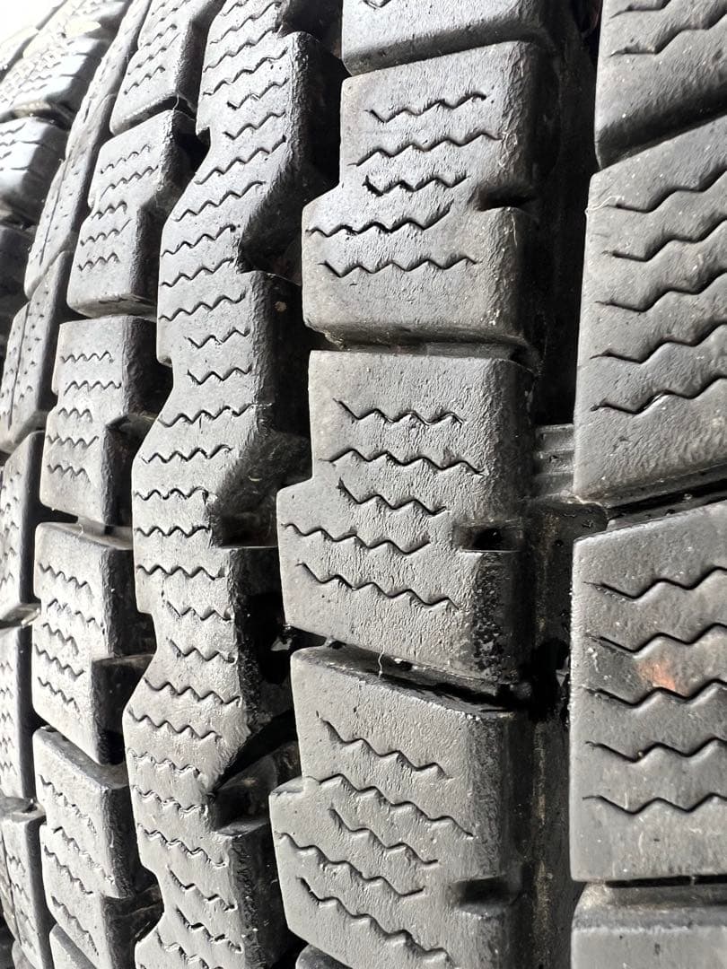 ちびひろくん専用スタッドレス175／75R15 103／101L LT深溝