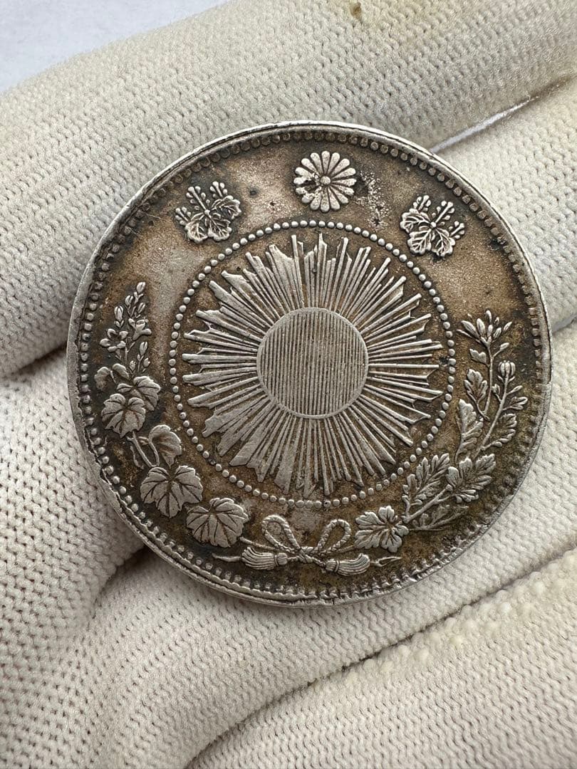 旧1円銀貨　明治三年 一圓銀貨　一円銀貨　銀貨　本物　古銭