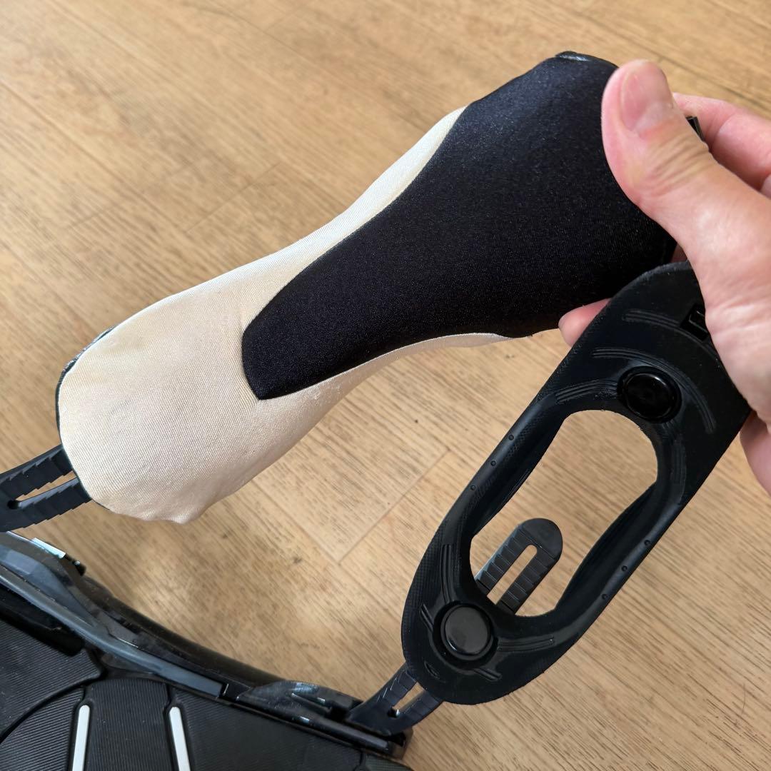 良品！ SALOMON サロモン HOLOGRAM M SHADOW FIT ！