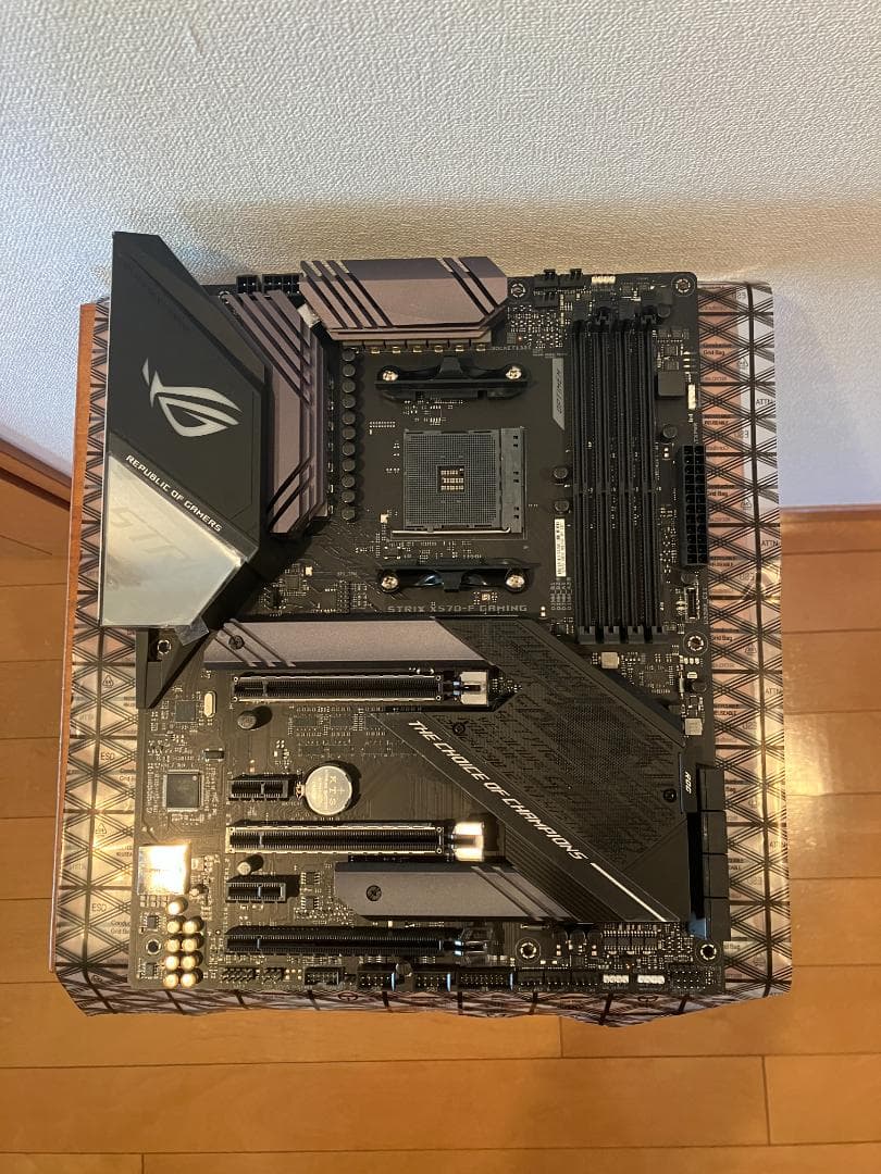 ROG Strix X570-F Gaming マザーボード