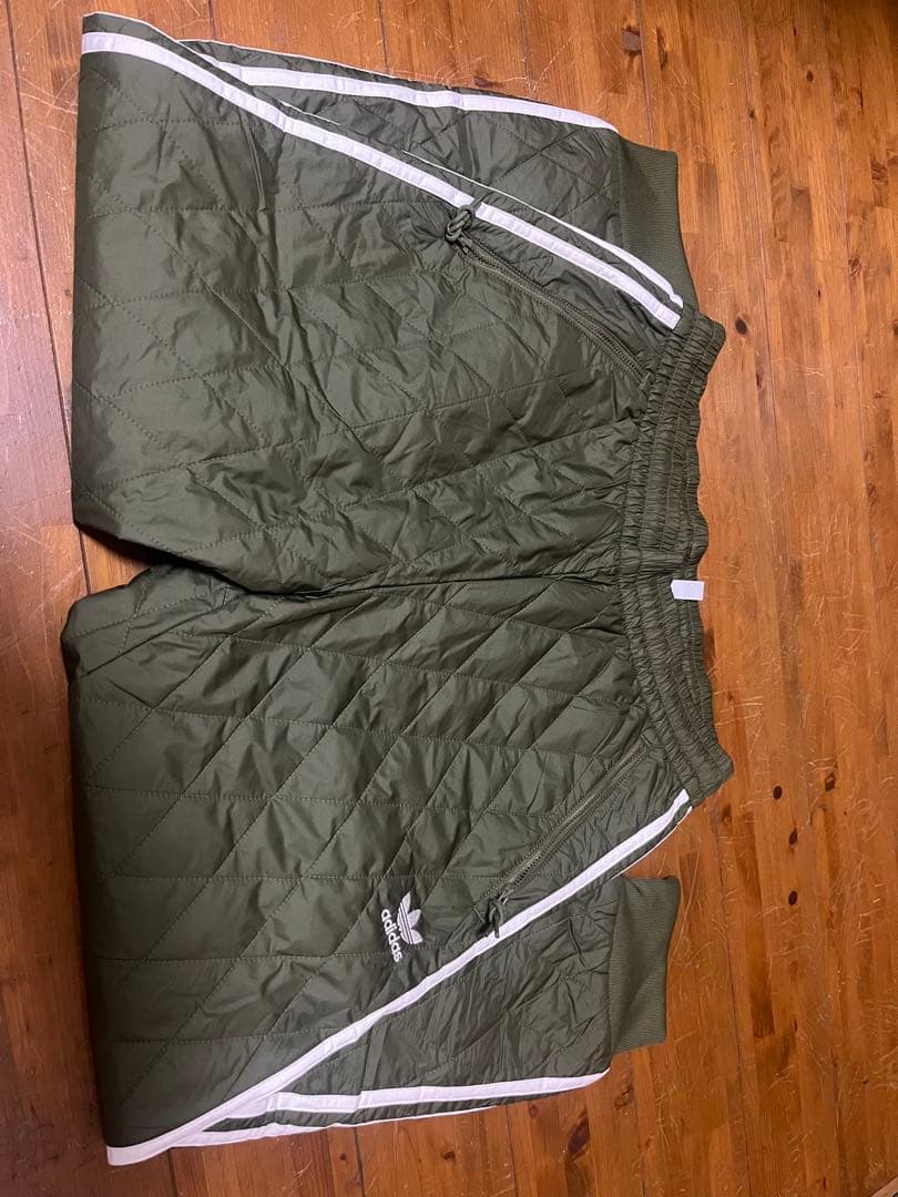 g*n様 adidas キルティング ジョガーパンツ