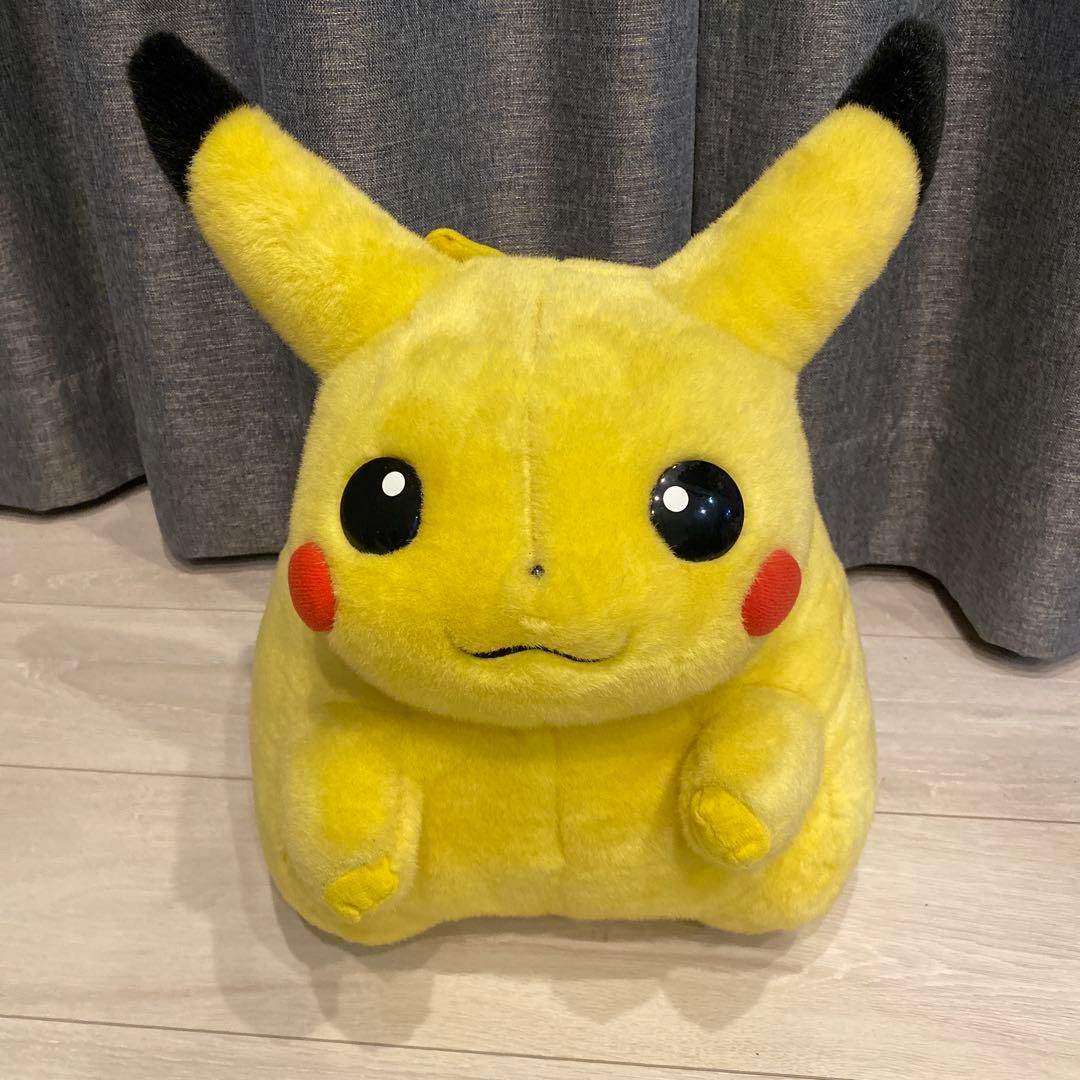 ピカチュウ ぬいぐるみ　初期　等身大